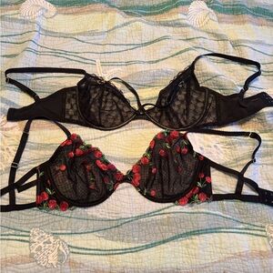 Bundle two Victorias secret bras size 36DDD